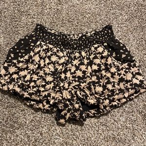 FREE PEOPLE. Women’s shorts.